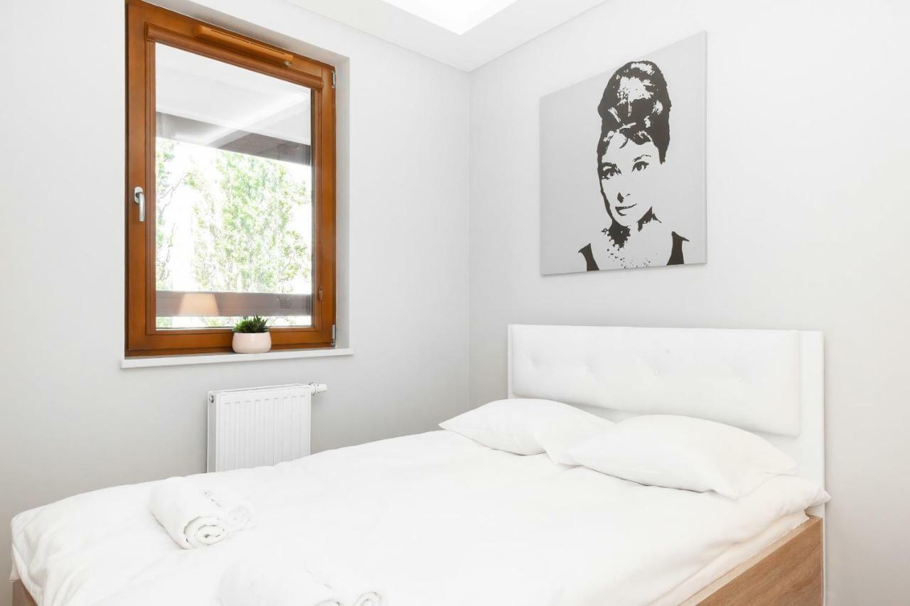 Apartments Warsaw Grzybowska By Renters Exterior photo