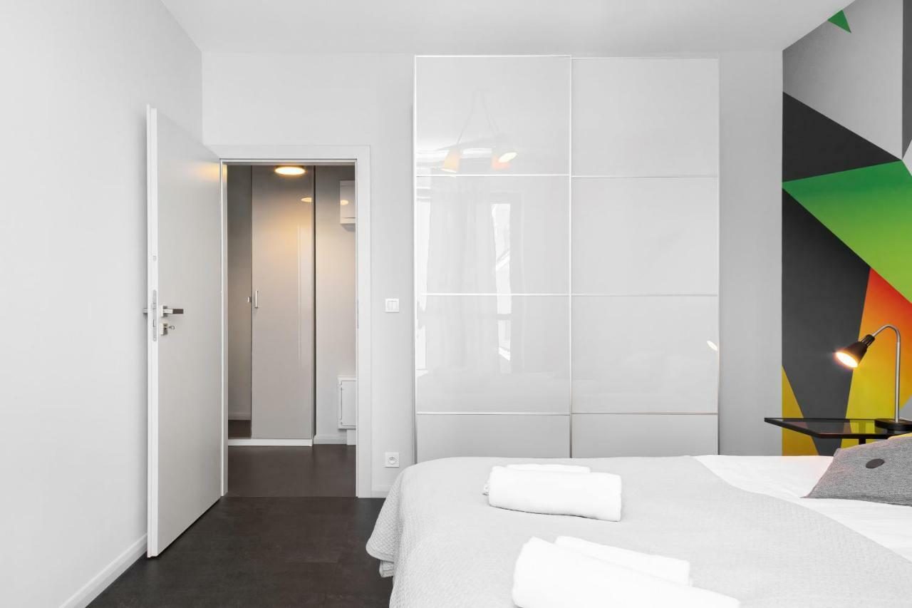 Apartments Warsaw Grzybowska By Renters Exterior photo